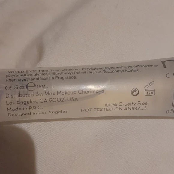 Lip gloss - Picture 4 of 4